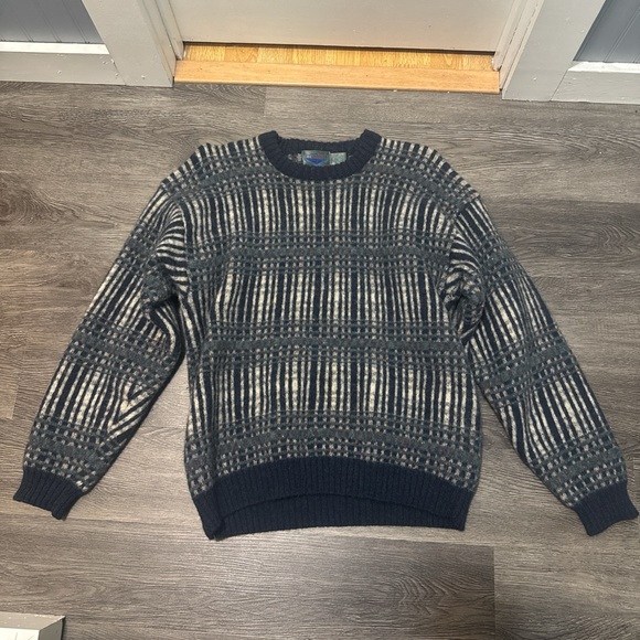 Vintage Shetland Wool Sweater - Picture 4 of 9